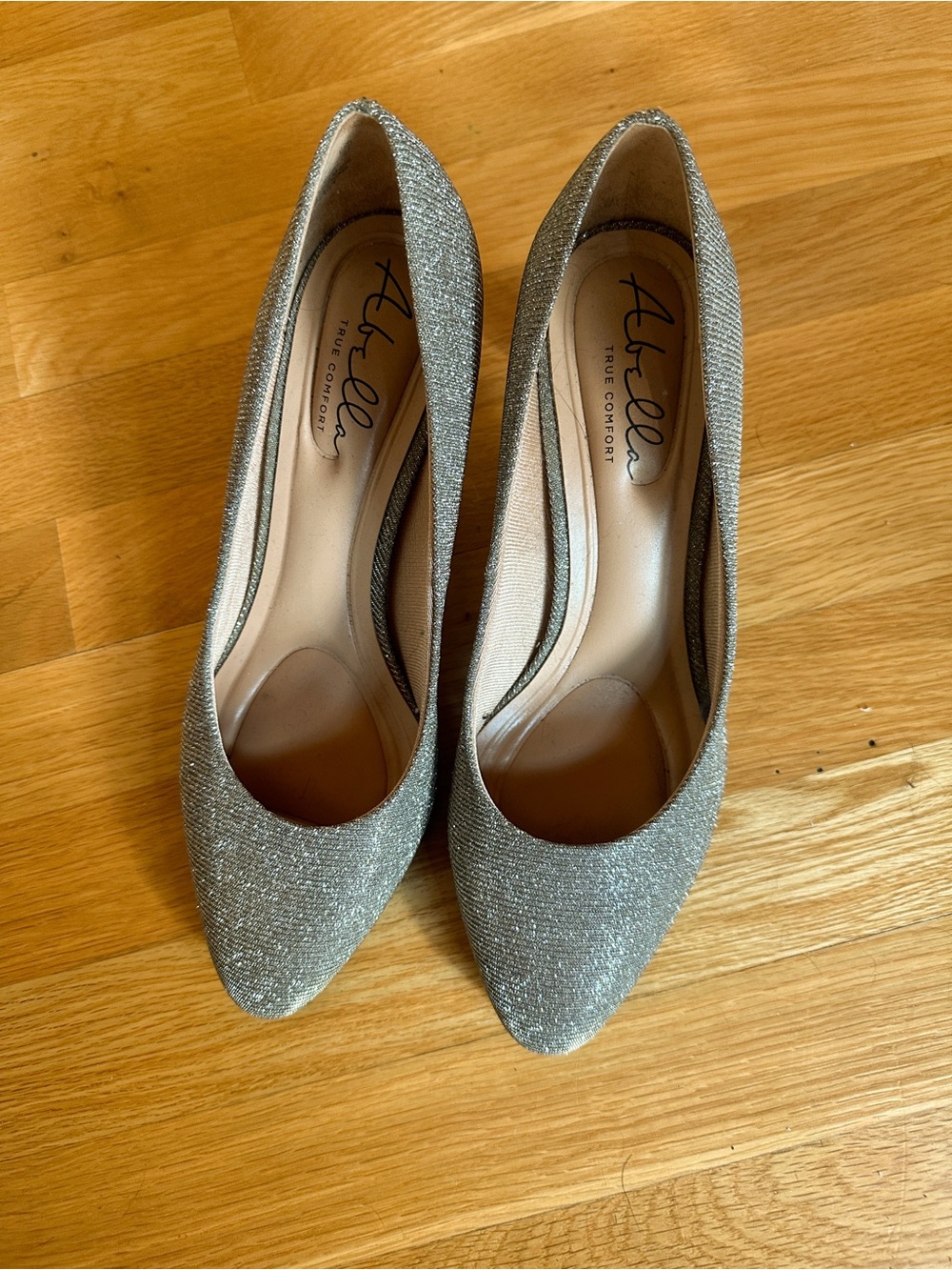 Ariella Silver Glitter Pointed Toe Pumps size 10